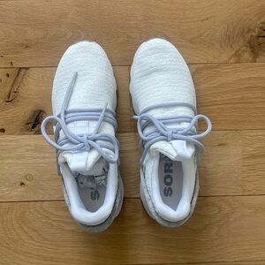 SOREL kinetic lace tennis shoes NEVER WORN!